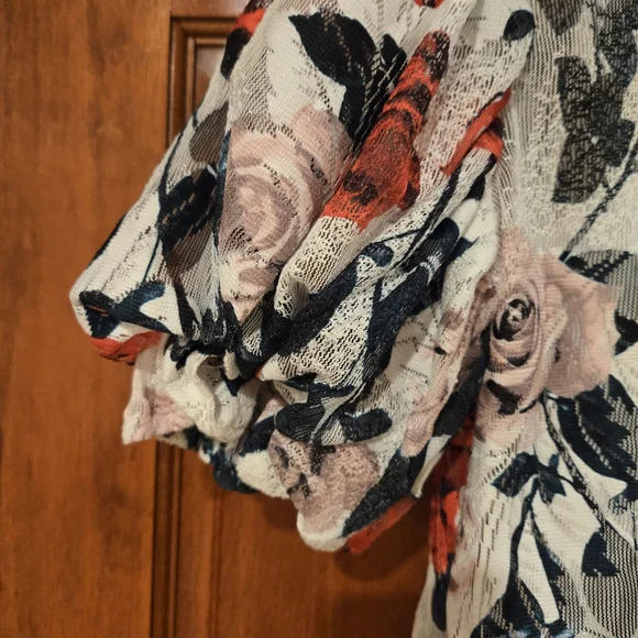 Gracia Floral Outfit Puff Sleeve Blouse & Skirt - Red, Black, White - Picture 5 of 16